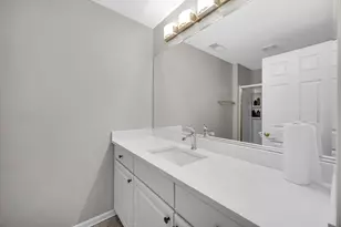 354 Broadmoor Ln, Bartlett, IL 60103 - Photo 18