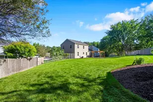 130 Lewis Ct, Saint Charles, IL 60174 - Photo 36