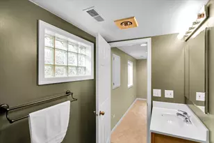 130 Lewis Ct, Saint Charles, IL 60174 - Photo 30