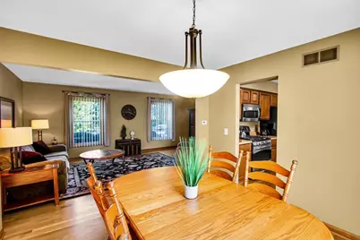 130 Lewis Court, Saint Charles, IL 60174 - Photo 10