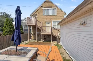 5005 W Eddy St, Chicago, IL 60641 - Photo 4