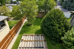 6133 N Karlov Ave, Chicago, IL 60646 - Photo 20