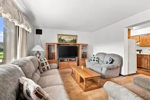 5746 106th St, Chicago Ridge, IL 60415 - Photo 4
