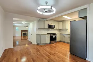 23217 W N Lakewood Ln, Lake Zurich, IL 60047 - Photo 8