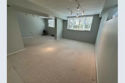 647 N Wilke Road, Arlington Heights, IL 60005 - Photo 8