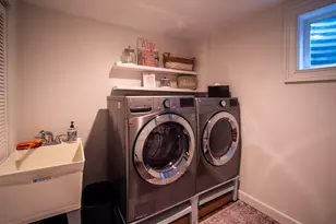 6555 W Addison St, Chicago, IL 60634 - Photo 30