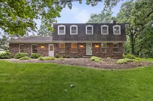 2S730 White Oak Ln, Batavia, IL 60510 - Photo 1