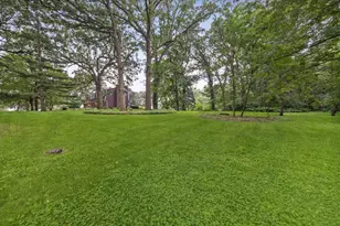 2S730 White Oak Ln, Batavia, IL 60510 - Photo 4