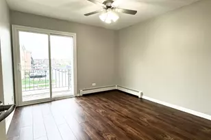 5644 W 105th St, Oak Lawn, IL 60453 - Photo 2