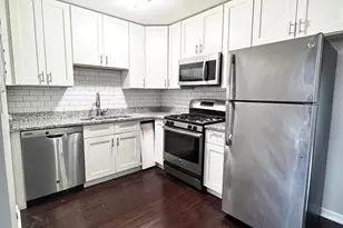 5644 W 105th St, Oak Lawn, IL 60453 - Photo 1
