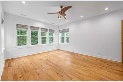 5010 N Major Avenue #2, Chicago, IL 60630 - Photo 6