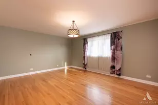 735 Yorkshire Ln, Des Plaines, IL 60016 - Photo 28