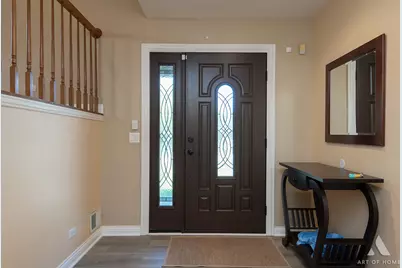 735 Yorkshire Lane, Des Plaines, IL 60016 - Photo 2
