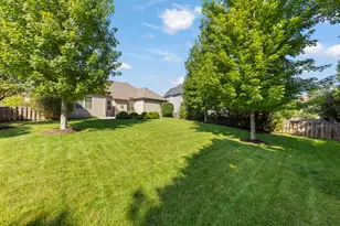 476 Bloomfield Cir W, Oswego, IL 60543 - Photo 34