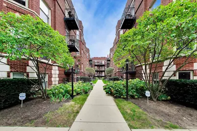 1340 W Greenleaf Avenue #3G, Chicago, IL 60626 - Photo 2