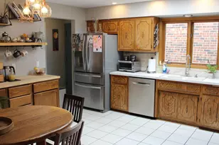 8425 W Castle Island Ave, Chicago, IL 60656 - Photo 12