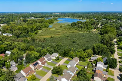 515 S Sheridan Road, Lakemoor, IL 60051 - Photo 6