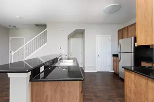 2521 Evergreen Cir, McHenry, IL 60050 - Photo 4