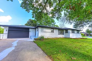 15725 New England Ave, Tinley Park, IL 60477 - Photo 2