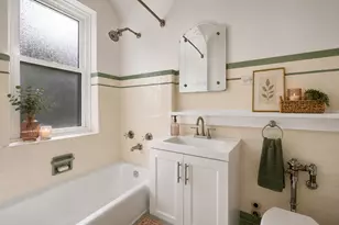 1225 W Granville Ave, Chicago, IL 60660 - Photo 24