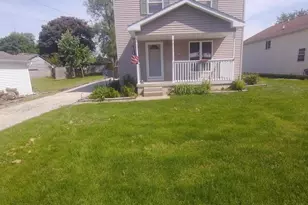 221 E Scott St, Seneca, IL 61360 - Photo 1