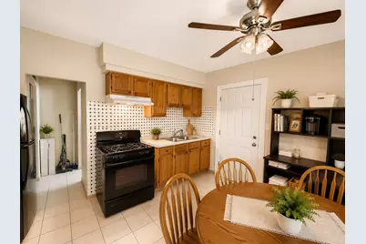 7136 Windsor Avenue #2R, Berwyn, IL 60402 - Photo 4