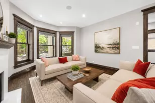 652 W Sheridan Rd, Chicago, IL 60613 - Photo 8