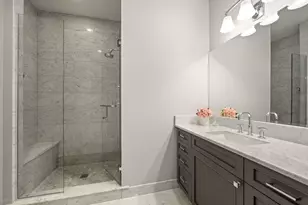 652 W Sheridan Rd, Chicago, IL 60613 - Photo 36