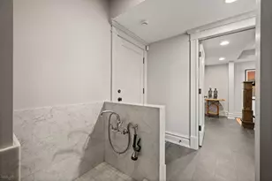 652 W Sheridan Rd, Chicago, IL 60613 - Photo 50