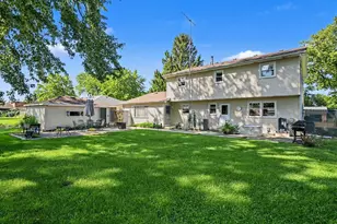 1715 Lily St, Aurora, IL 60505 - Photo 26