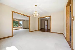 2122 Sherborn Ln, Schaumburg, IL 60193 - Photo 10