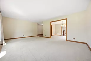 2122 Sherborn Ln, Schaumburg, IL 60193 - Photo 8
