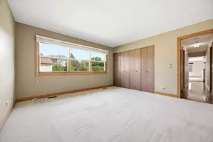 2122 Sherborn Ln, Schaumburg, IL 60193 - Photo 18