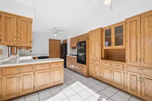 13426 S Forest Ln, Lockport, IL 60441 - Photo 8