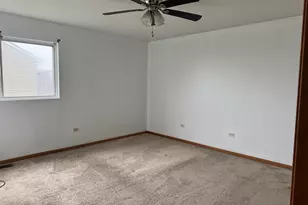 16445 Siegel Dr, Crest Hill, IL 60403 - Photo 10