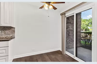 725 W Huntington Commons Road #104, Mount Prospect, IL 60056 - Photo 8