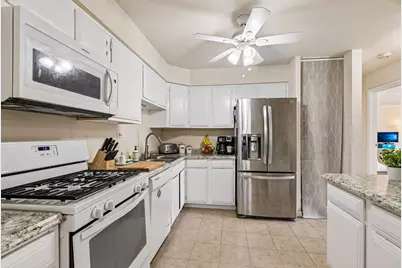 2100 Valencia Drive #215B, Northbrook, IL 60062 - Photo 6
