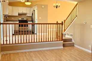 2315 N Meadows Ln, Round Lake Beach, IL 60073 - Photo 10