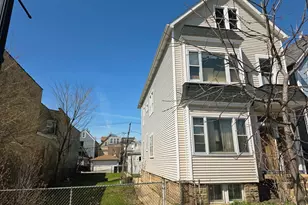 2712 N Western Ave, Chicago, IL 60647 - Photo 2