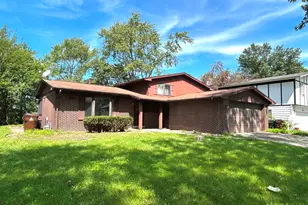 22460 Lakeshore Dr, Richton Park, IL 60471 - Photo 2