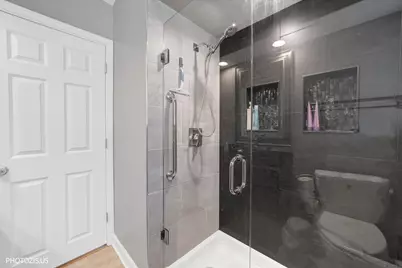 6023 N Emerson Street, Rosemont, IL 60018 - Photo 18
