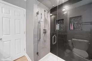 6023 N Emerson St, Rosemont, IL 60018 - Photo 18