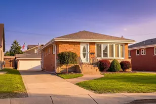 6023 N Emerson St, Rosemont, IL 60018 - Photo 2