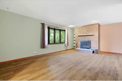 10405 W Ford Avenue, Beach Park, IL 60099 - Photo 4