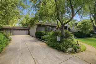 10405 W Ford Ave, Beach Park, IL 60099 - Photo 1