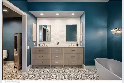 333 W Hubbard Street #701, Chicago, IL 60654 - Photo 32