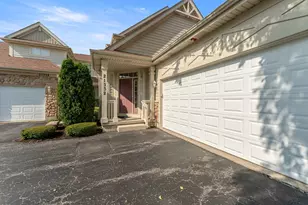 21332 Windy Hill Dr, Frankfort, IL 60423 - Photo 2