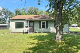 2675 E Melbrook Dr, Kankakee, IL 60901 - Photo 4