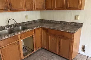 2675 E Melbrook Dr, Kankakee, IL 60901 - Photo 10