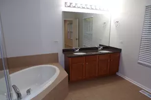 2096 Limestone Ln, Carpentersville, IL 60110 - Photo 22